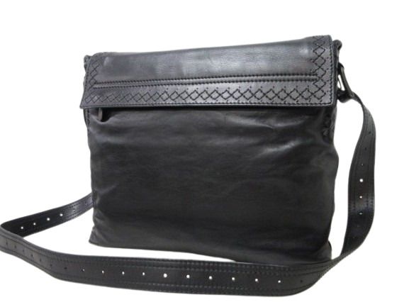 Bottega Veneta Shoulder Bag Intrecciato Cerbo 245169 Black Leather Unisex