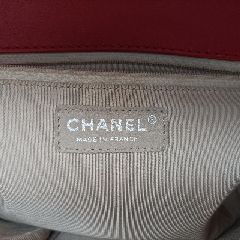 Chanel Boy Chanel Matelasse Coco Mark Red Lambskin A90164 19284452
