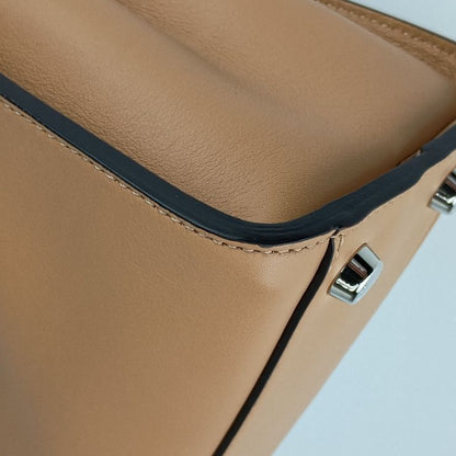 Fendi Handbag Peekaboo Essentially Peekaboo Essentiallly 8bn302 SMQ Brown