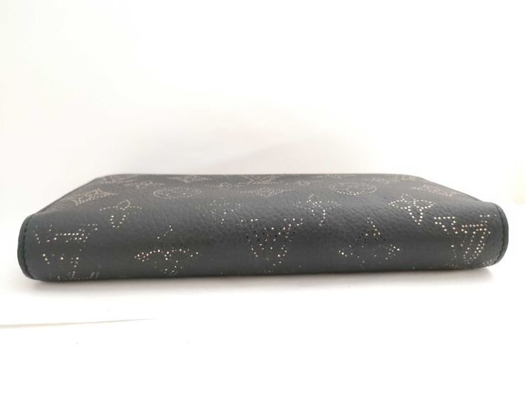 Louis Vuitton Monogram Mahina Zippy Wallet M82645 Black Gold Leather Women