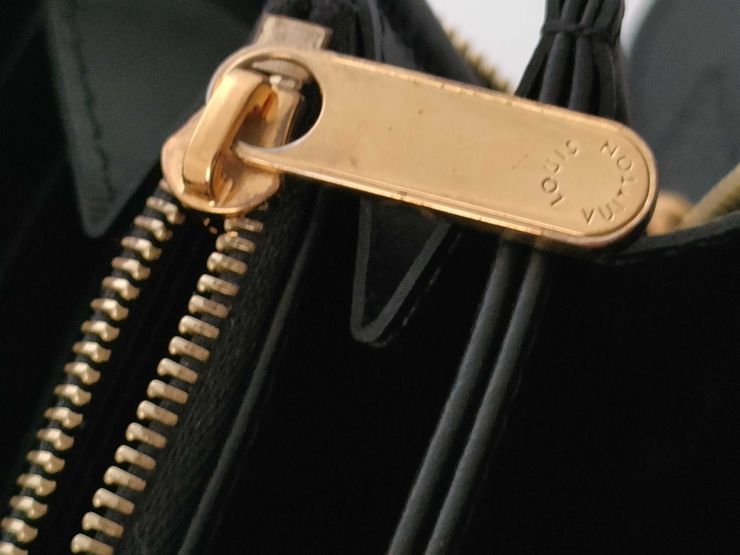 Louis Vuitton Monogram Mahina Zippy Wallet M82645 Black Gold Leather Women