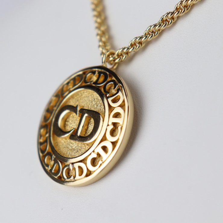 Christian DIOR CD Logo Necklace - Metal Gold Pendant Circle