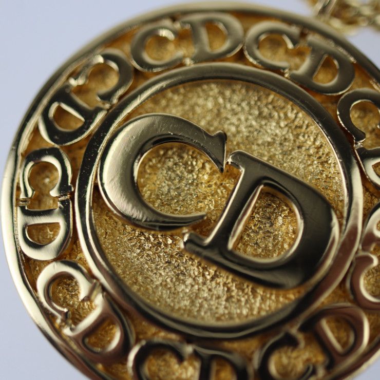 Christian DIOR CD Logo Necklace - Metal Gold Pendant Circle