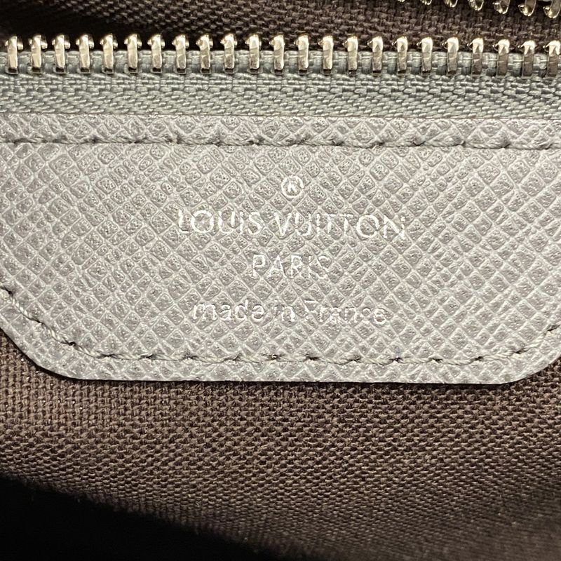 Louis Vuitton Taiga Romain MM M32623 Glacier Men's Shoulder Bag