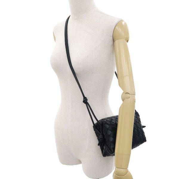 Bottega Veneta Mini Loop Camera Bag 723547v1g118425