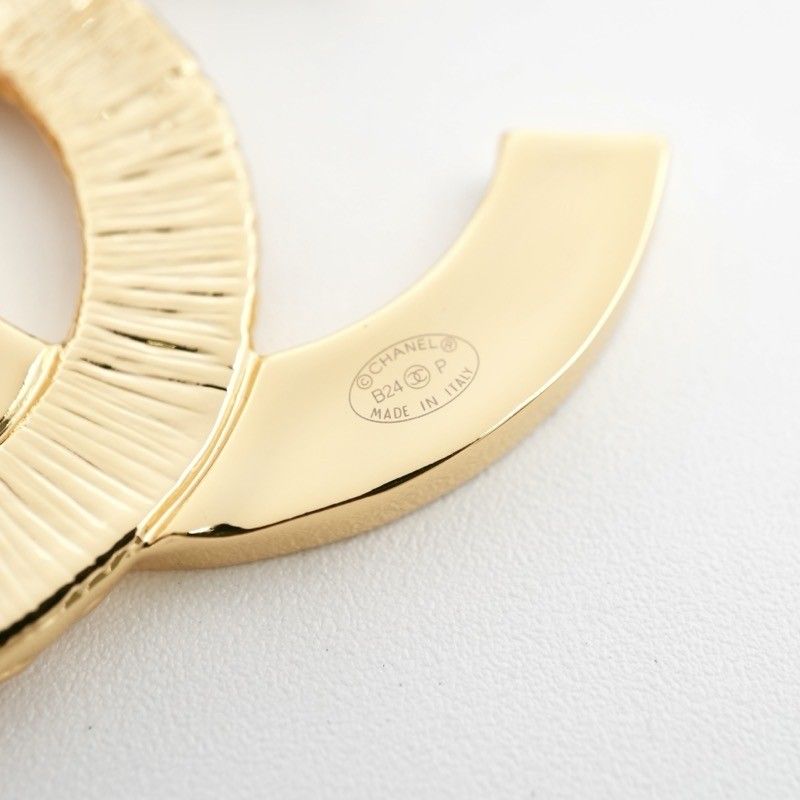 Chanel Brooch Corsage Gold Black Here Mark