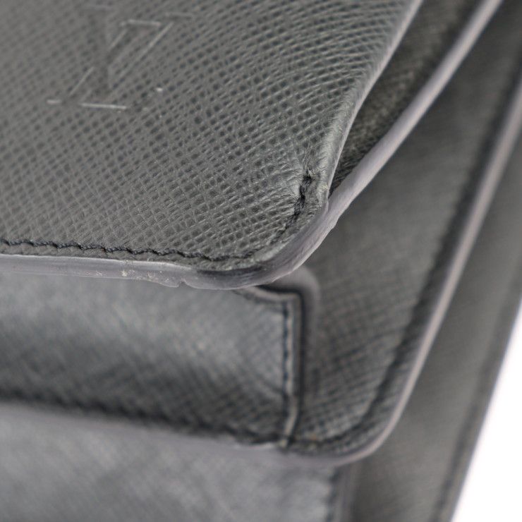 Louis Vuitton Robusto 2 Business Bag M31042 Taiga Ardoise Silver Hardware