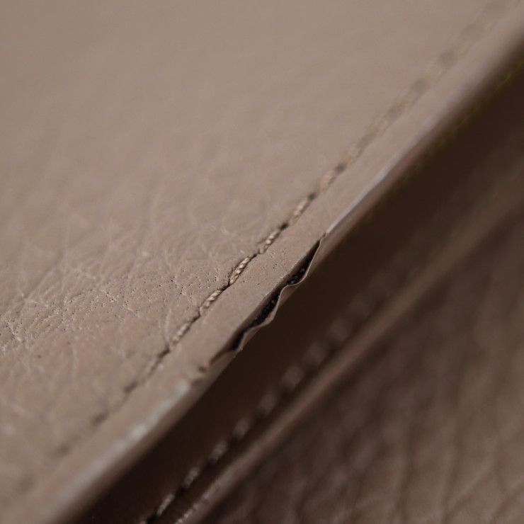 Louis Vuitton Portefeuille Capucines Long Wallet M62075 Taurillon Leather Taupe