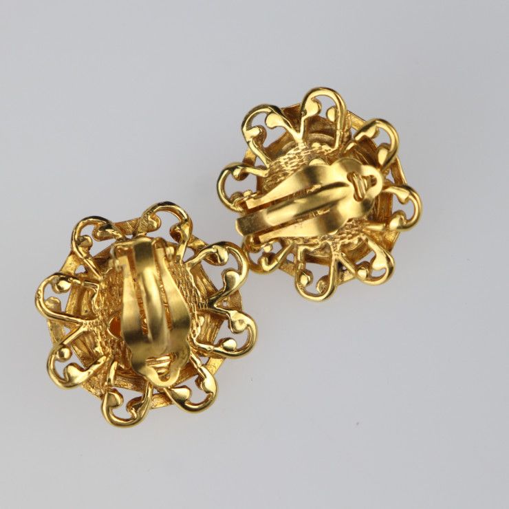 Chanel Gripoix Round Earrings - Metal Bijoux Gold Red Earrings With Clip Vintage