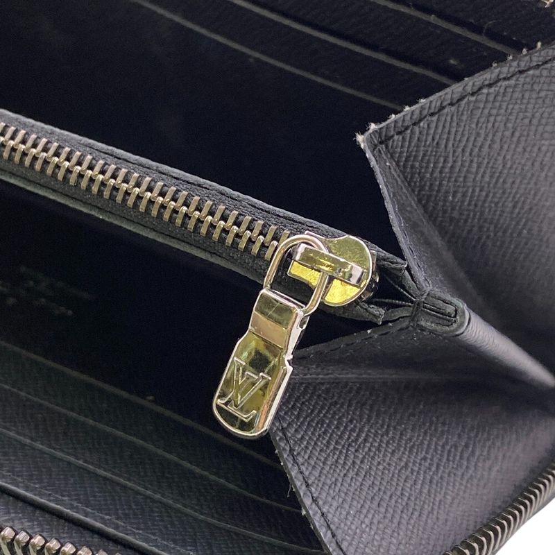 Louis Vuitton M11611 Round Zip Wallet Long Black Men's