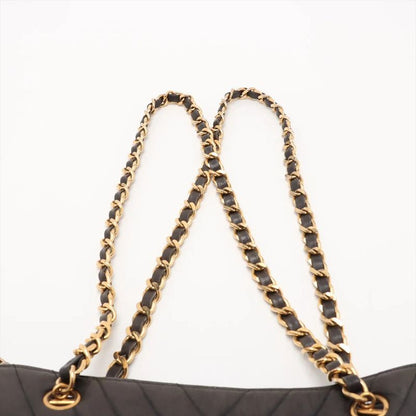 Chanel Authenticity V-stitched Chevron Leather Shoulder Bag With Serial Seal