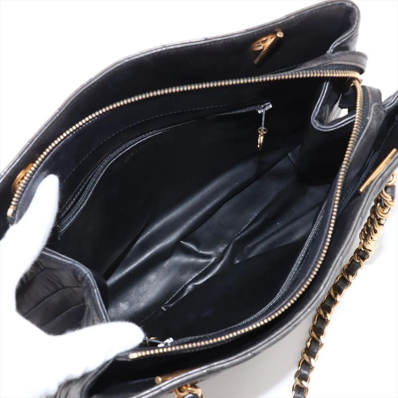 Chanel Authenticity V-stitched Chevron Leather Shoulder Bag With Serial Seal