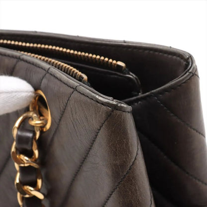 Chanel Authenticity V-stitched Chevron Leather Shoulder Bag With Serial Seal