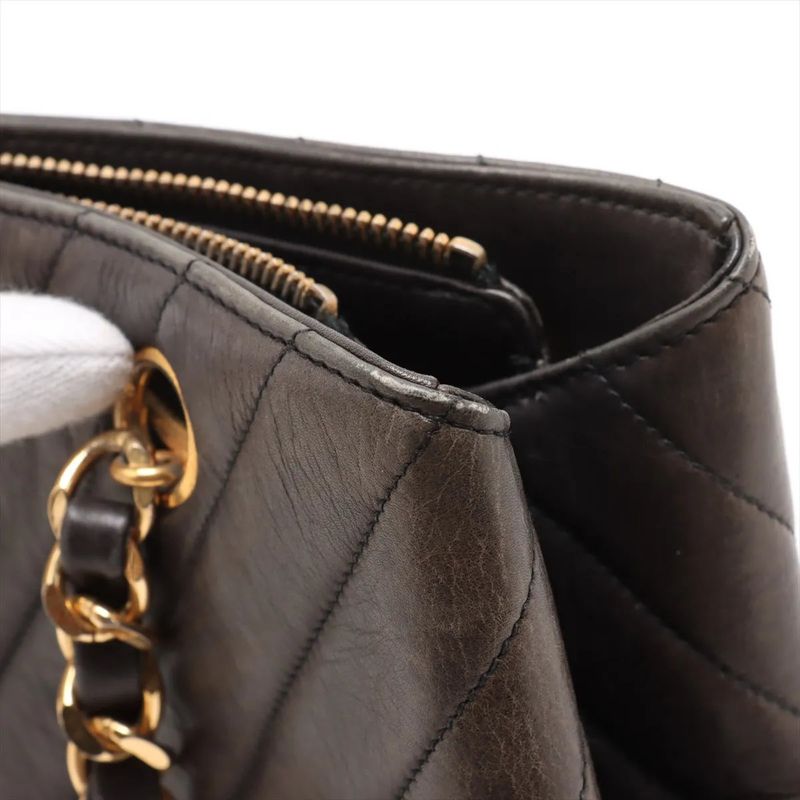 Chanel Authenticity V-stitched Chevron Leather Shoulder Bag With Serial Seal