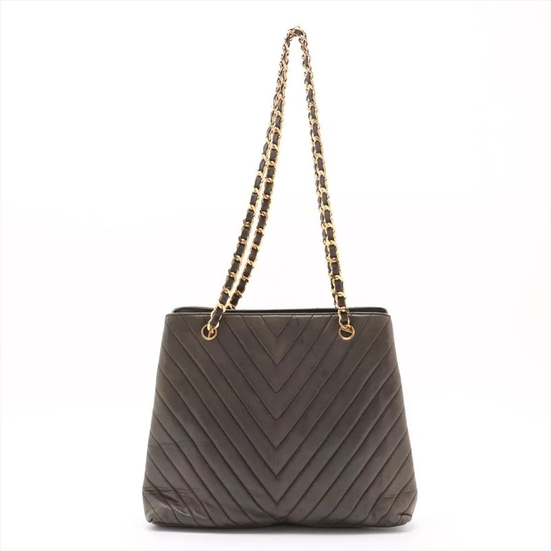Chanel Authenticity V-stitched Chevron Leather Shoulder Bag With Serial Seal