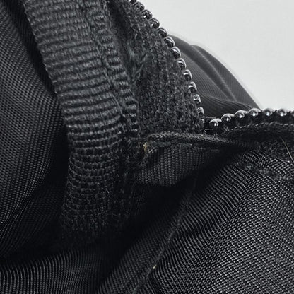 Prada Logo Plate Shoulder Bag Messenger Bag Shoulder Bag Nylon Nero (Black)