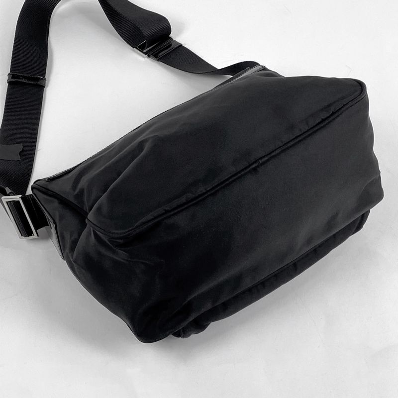 Prada Logo Plate Shoulder Bag Messenger Bag Shoulder Bag Nylon Nero (Black)