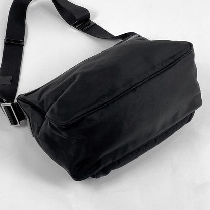 Prada Logo Plate Shoulder Bag Messenger Bag Shoulder Bag Nylon Nero (Black)