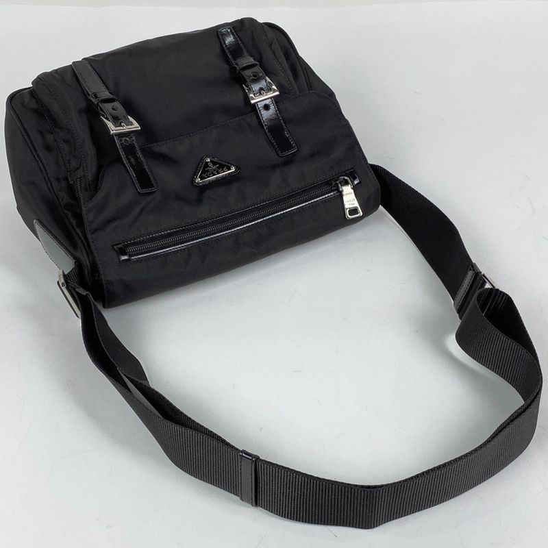 Prada Logo Plate Shoulder Bag Messenger Bag Shoulder Bag Nylon Nero (Black)