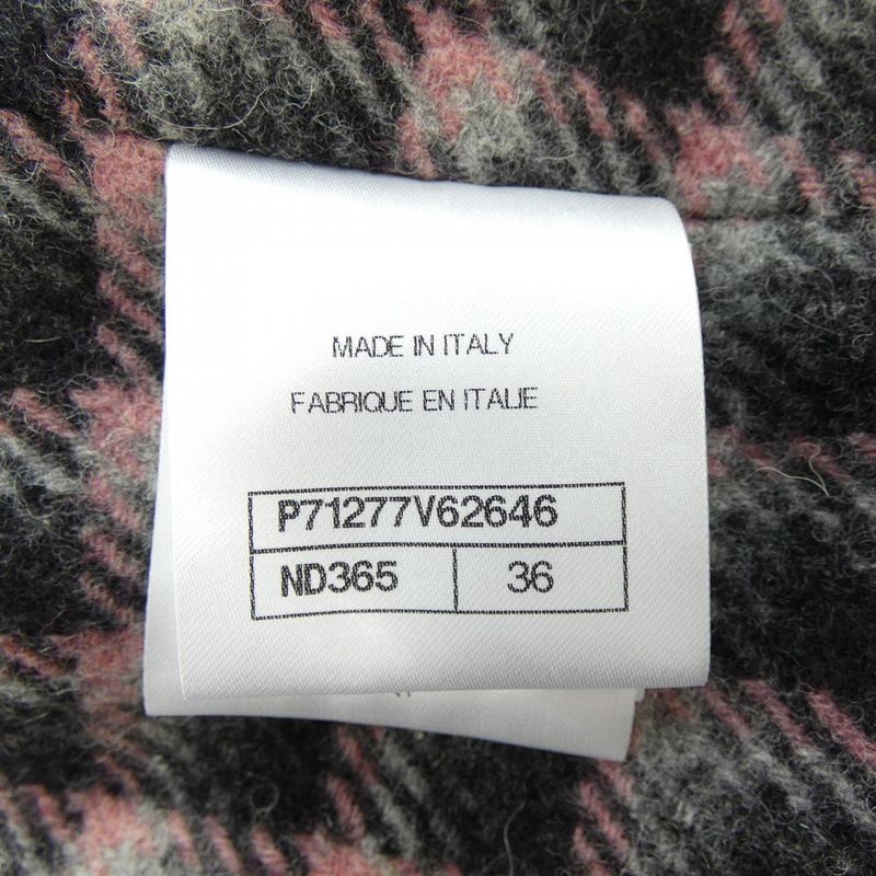 Chanel P71277v62646 Vest
