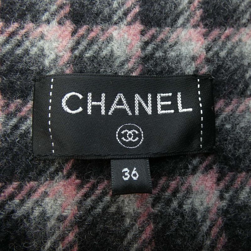 Chanel P71277v62646 Vest
