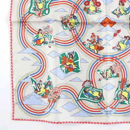 Hermes Carré 45 Volants Flying Carré 100% Silk GRIS Per-e VERT JA Scarf With
