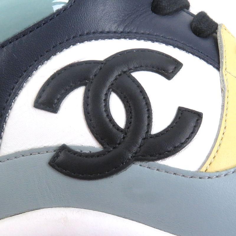 Chanel G33865 Coco Mark Lace Up High Cut Sneakers Leather Sneakers Multicolor