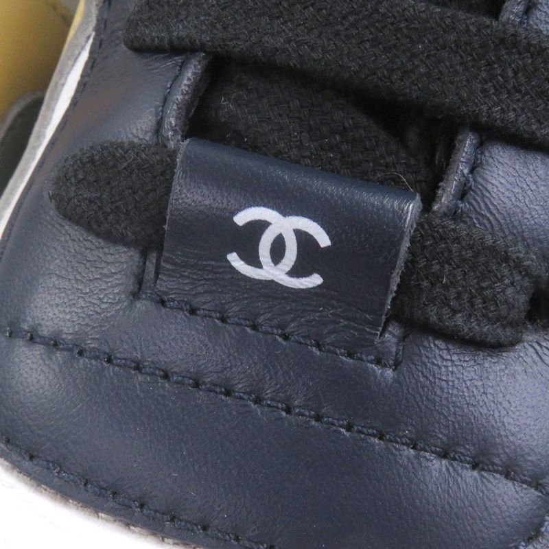 Chanel G33865 Coco Mark Lace Up High Cut Sneakers Leather Sneakers Multicolor