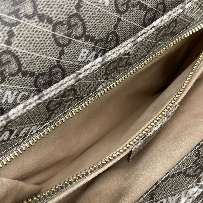 Gucci Shoulder Bag Similar GG Plus GG Supreme Horsebit 1955 602204 Beige X Dark