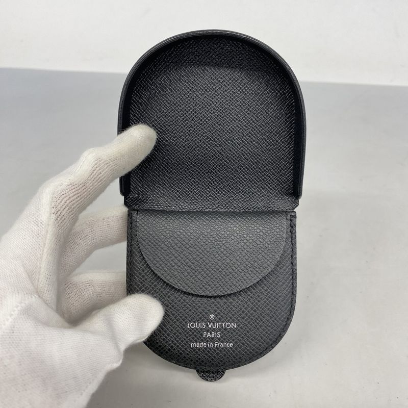 Louis Vuitton Coin Case Taiga Porte Monet Cuvette M64422 Ardoise Men's
