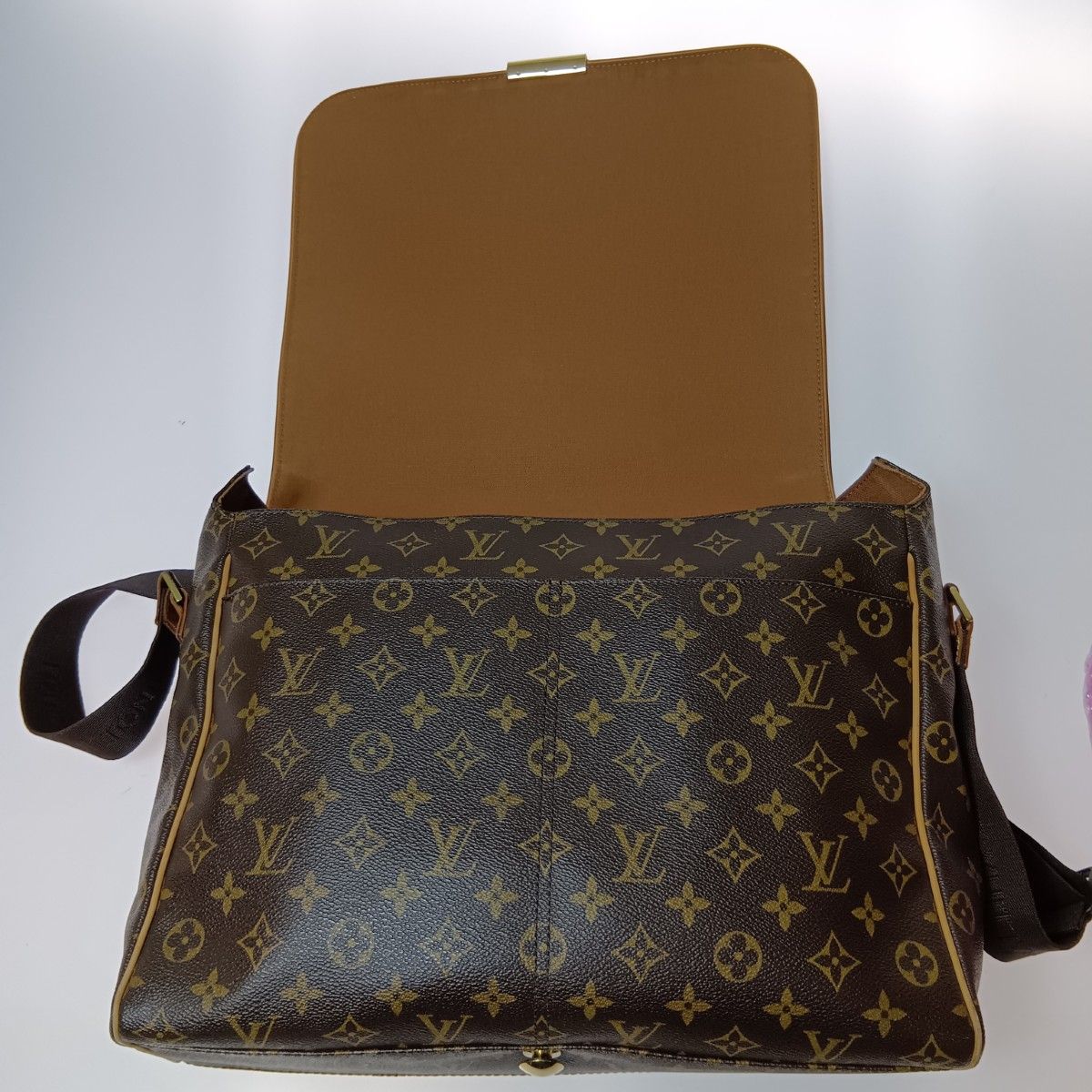 Louis Vuitton Monogram Aves Shoulder Bag M45257 Brown