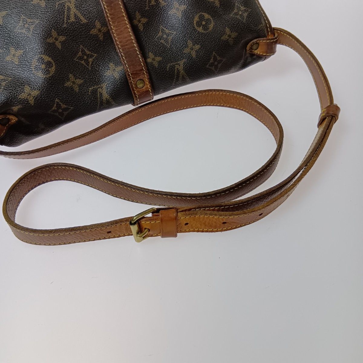 Louis Vuitton Monogram Saumur 30 Shoulder Bag M42256 Brown