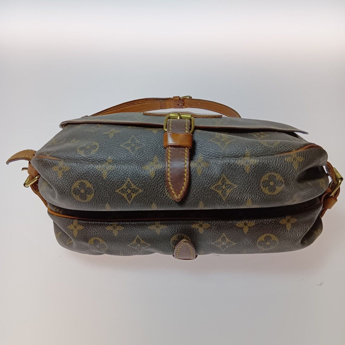 Louis Vuitton Monogram Saumur 30 Shoulder Bag M42256 Brown