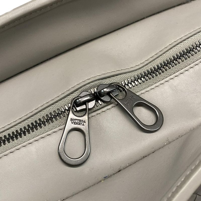 Bottega Veneta Intrecciato Gray Quilted Leather Shoulder Bag