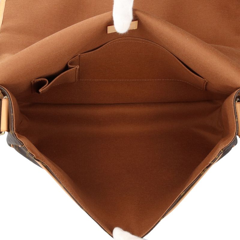 Louis Vuitton Messenger Vosfort GM Monogram Shoulder Bag Monogram Canvas M40105