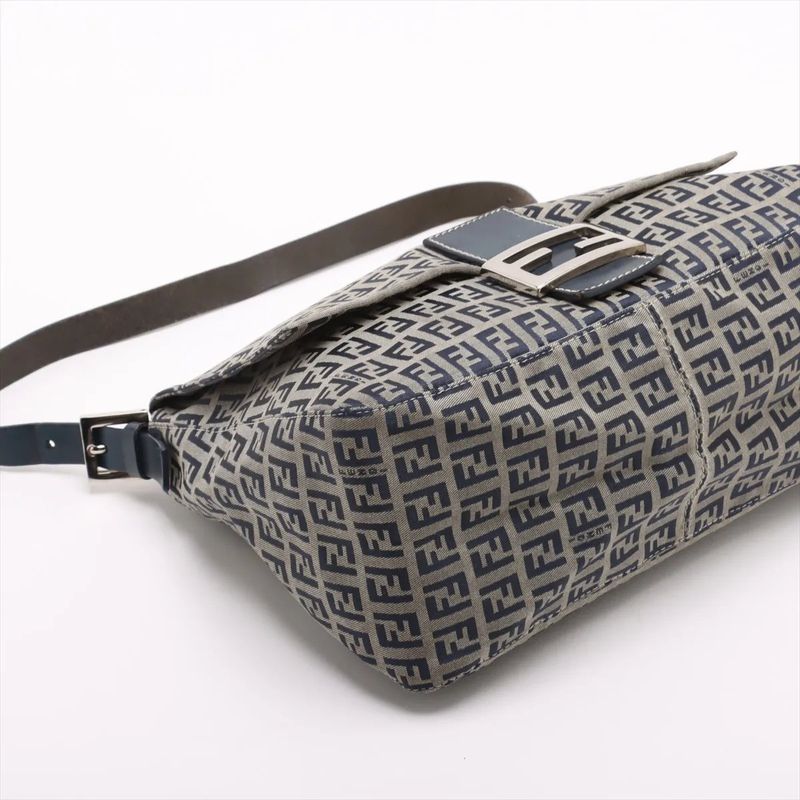 Fendi Zucchino Mamma Bucket Leather One Shoulder Bag Shoulder Hand Genuine