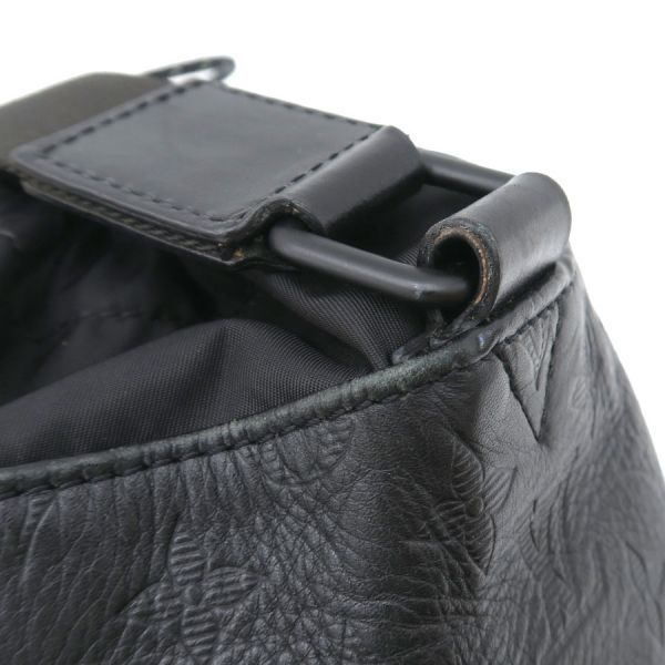 Louis Vuitton Shadow Chalk Ring Bag M44633