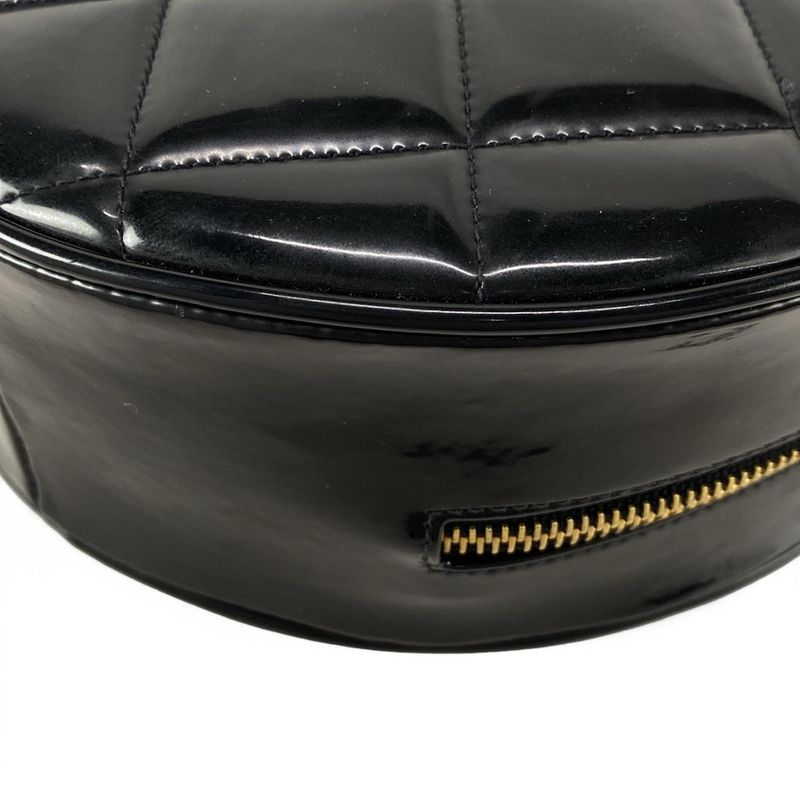 Chanel Handbag Matelasse Black And White Chain Handle Gold Hardware Leather