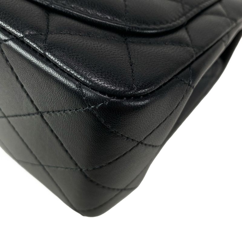 Chanel Shoulder Bag Mini Matelasse A35200 Black Metal Serial Plate Chain