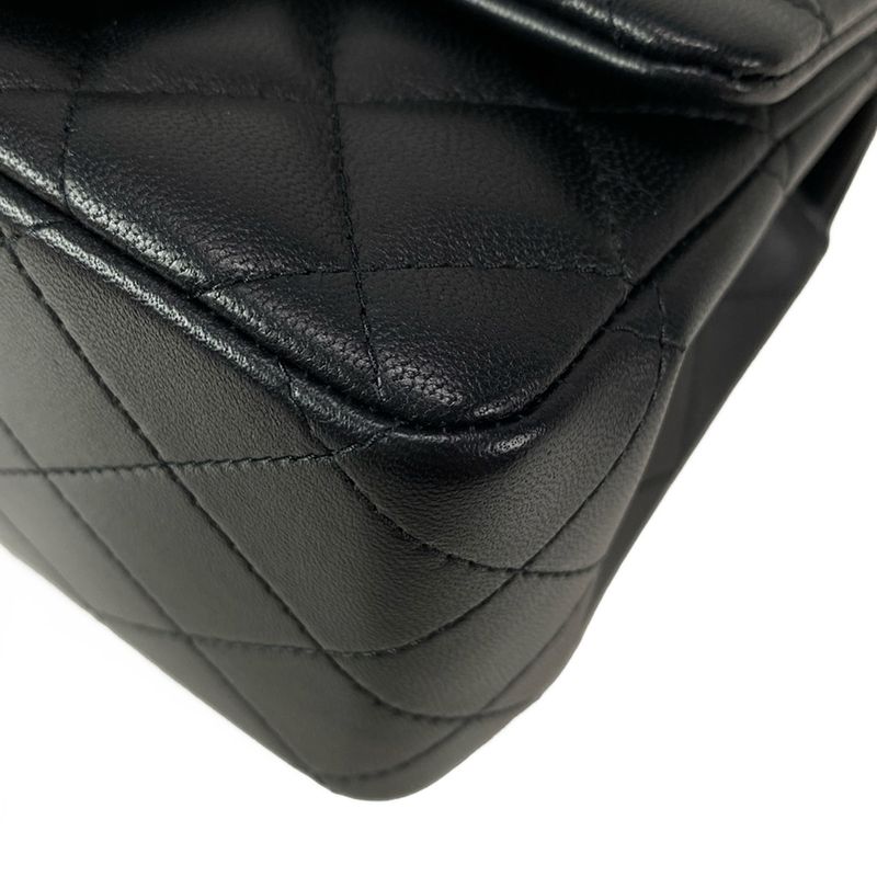 Chanel Shoulder Bag Mini Matelasse A35200 Black Metal Serial Plate Chain