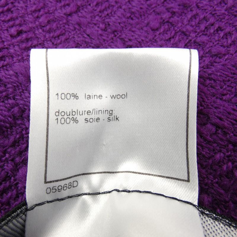 Vintage Chanel P09252v05790 97A Jacket