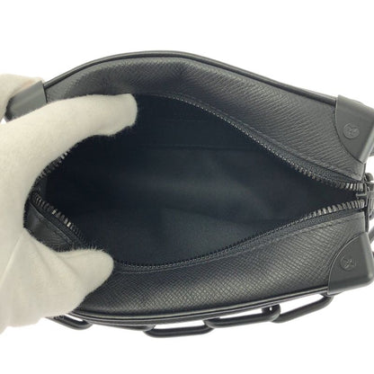 Louis Vuitton M30351 Taiga Soft Trunk Leather Chain Shoulder Bag - Black - Women