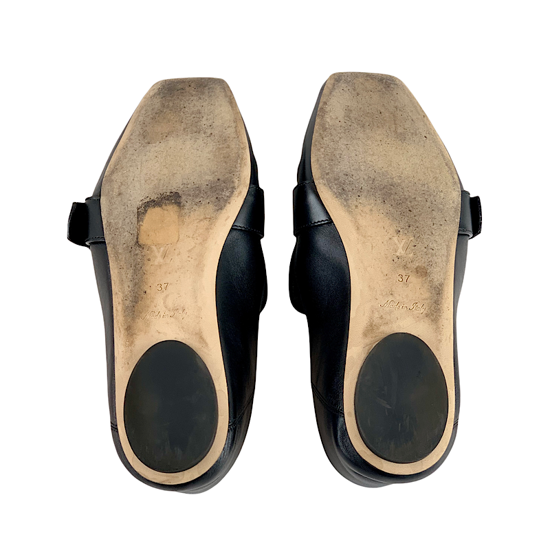 Louis Vuitton Loafers Leather Shoes Leather Black Flat Shoes Monogram Belt