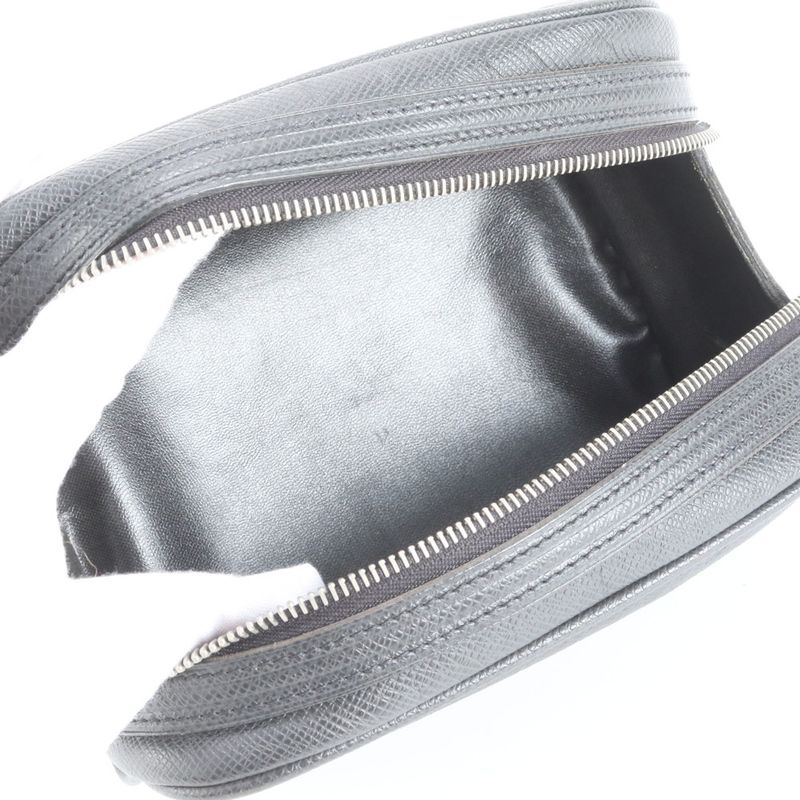 Extreme Louis Vuitton Taiga Trousse Ivan Ardoise M32492 Leather Second Bag