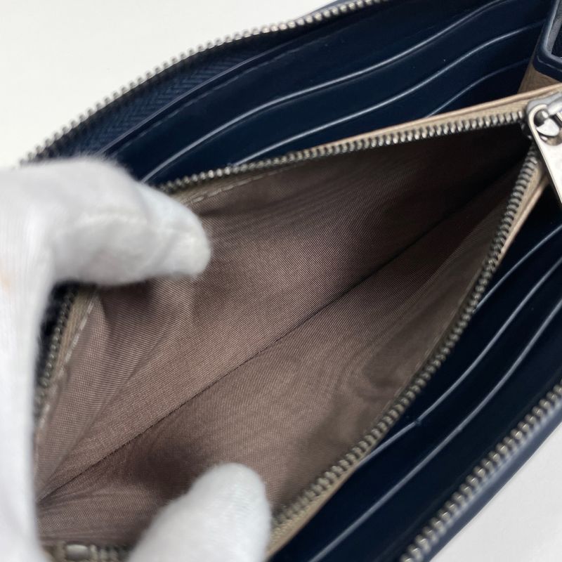 Bottega Veneta Veneta Intrecciato Round Zipper Round Zip Long Wallet Leather
