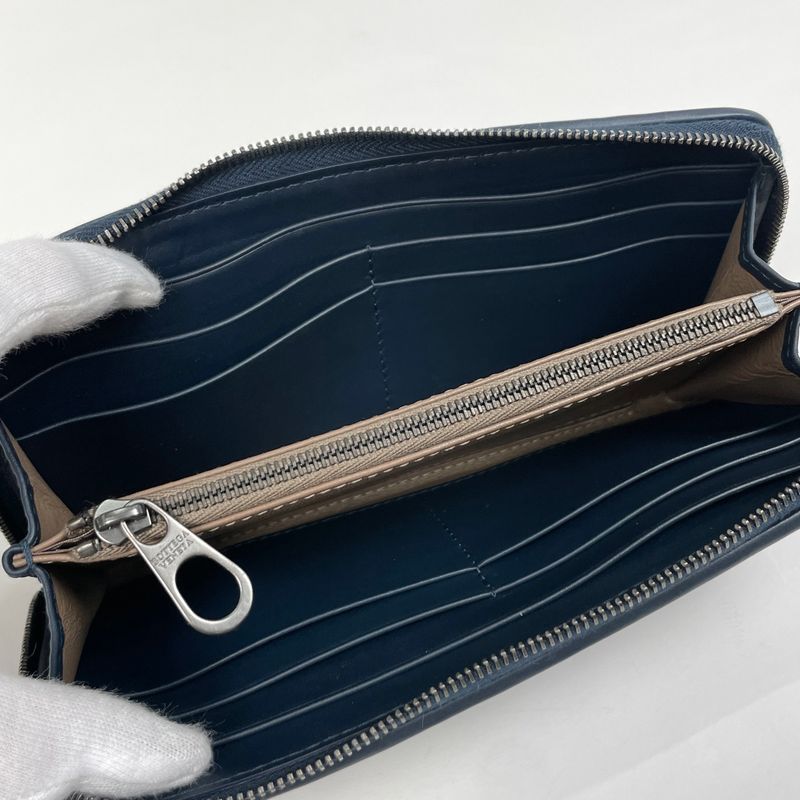 Bottega Veneta Veneta Intrecciato Round Zipper Round Zip Long Wallet Leather