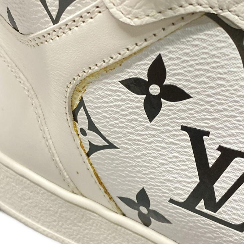 Louis Vuitton Sneakers 8 - White And Silver High Cut Leather