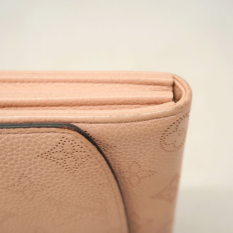 Louis Vuitton Mahina Portefeuille Sarah M60145 Magnolia Women's Long Wallet