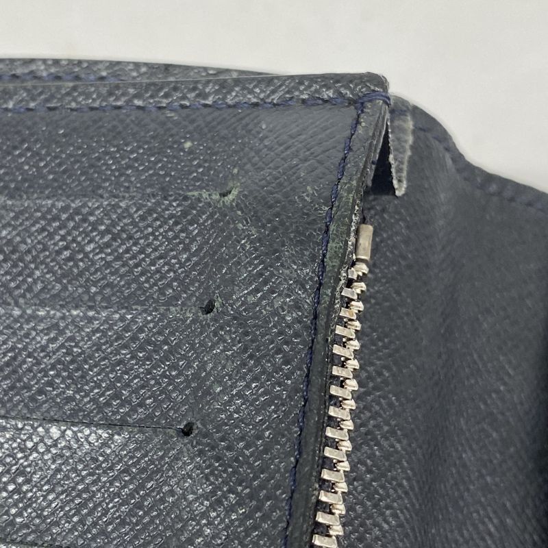 Louis Vuitton Taiga Portefeuille Blazer M32654 Long Wallet Boreal Men's