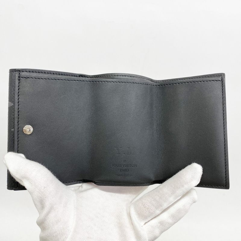 Louis Vuitton Monogram-eclipse Discovery Compact Wallet M67630 Blackmen's